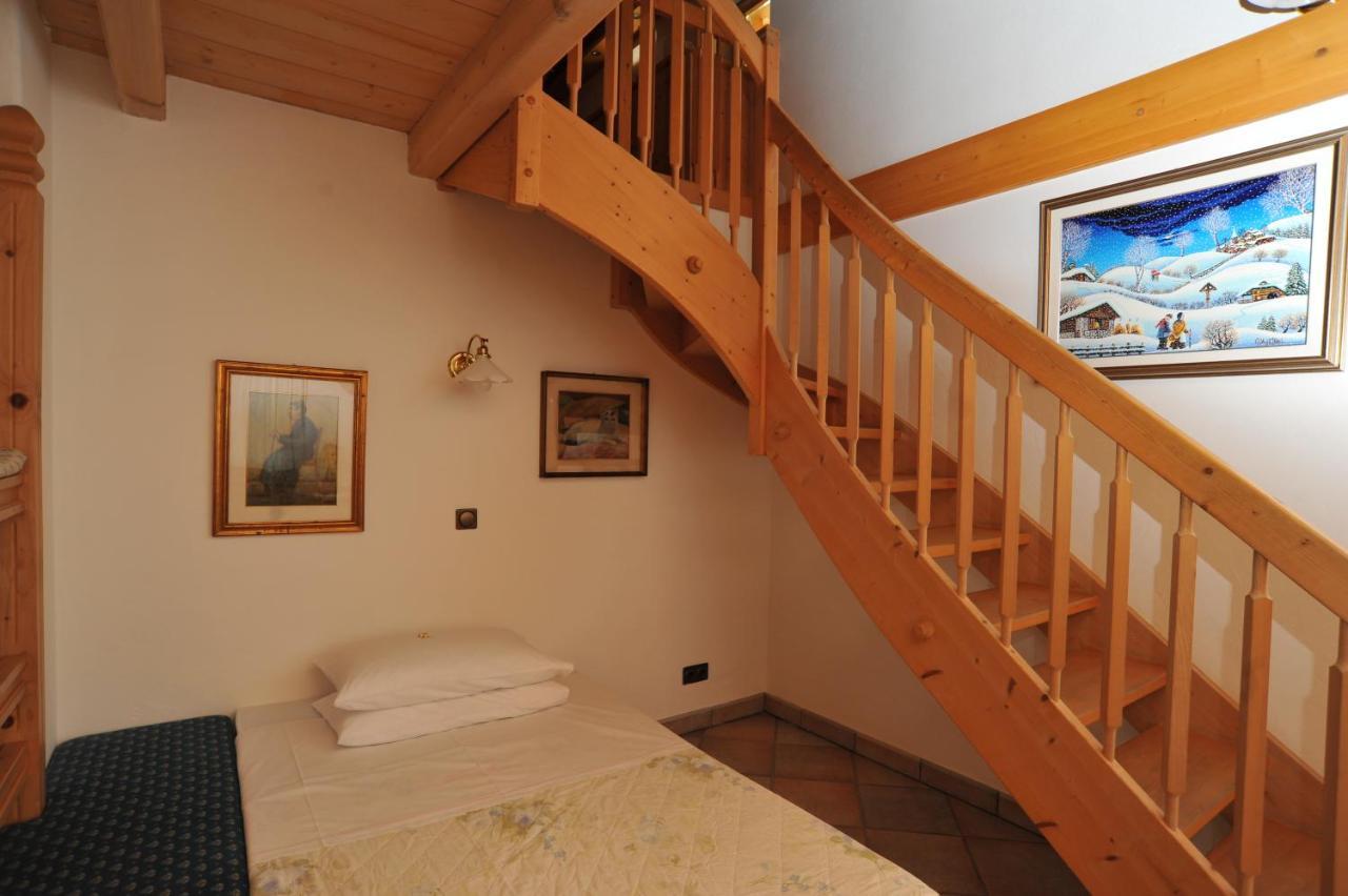 Albergo Garni' Laura Baselga di Pine Exterior photo
